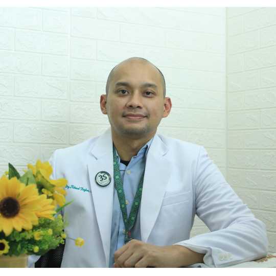 drg. ACHMAD ROYHAN, Sp.Pros