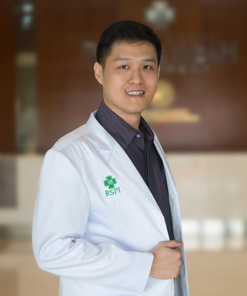 dr. CHRISTIAN SILAS, Sp.OT, Subsp.OTB
