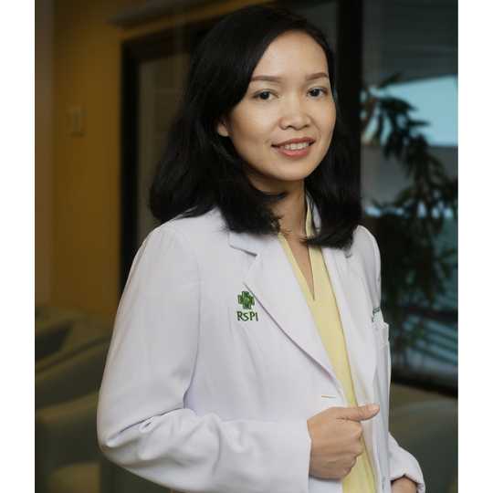drg. DIAH ANDRIASTI, Sp.Pros