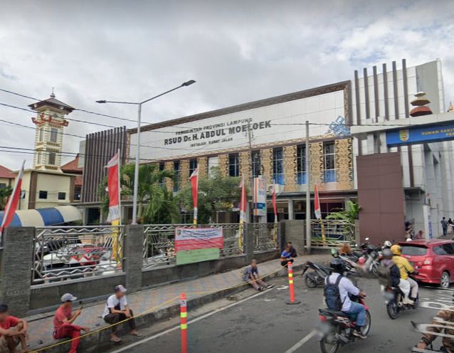 RUMAH SAKIT UMUM DAERAH DR. H. ABDUL MOELOEK