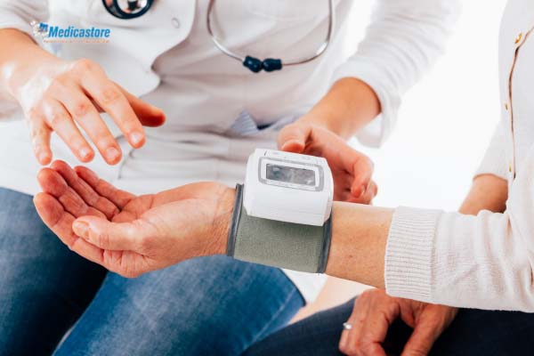 Alat Periksa Tekanan Darah