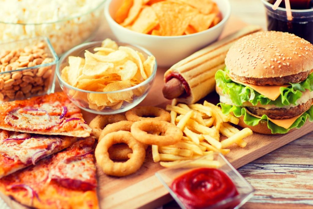 menghindari makan-makanan tinggi lemak saat berpuasa untuk penderita maag