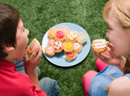 bahaya makanan manis dapat menyebabkan diabetes pada anak