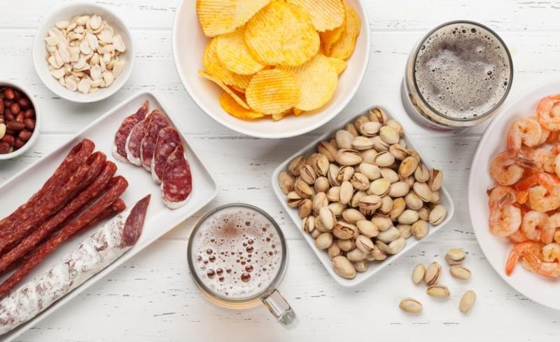 makanan  yang dihindari saat sariawan yang meradang