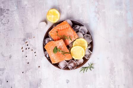 ikan salmon pilihan makanan diet terbaik 