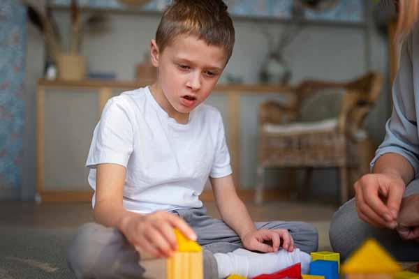 Cara Mendukung Tumbuh Kembang Anak dengan Autisme