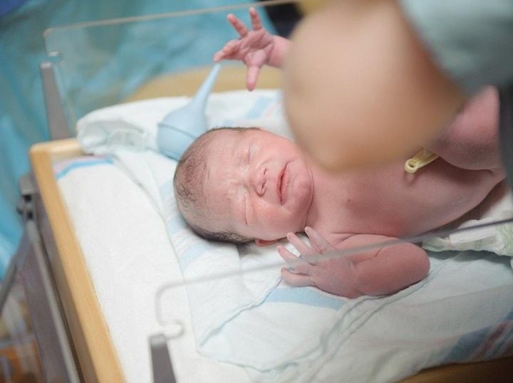 Perawatan Awal Bayi Baru Lahir